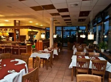 Hotel Manu 3*