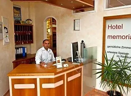 Manu فندق بادربورن